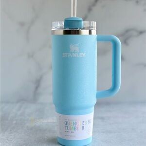 Stanley Powder Blue Crush The Quencher H2.0 Flowstate Tumbler 30 oz